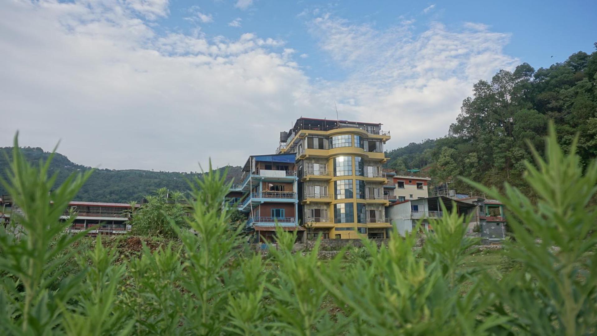 Tranquil Water Guest House Pokhara Exteriör bild