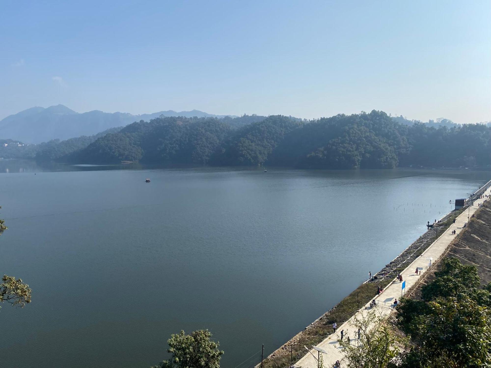 Tranquil Water Guest House Pokhara Exteriör bild